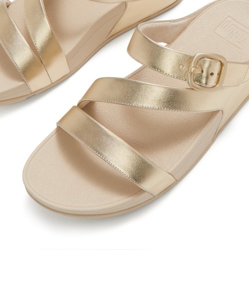 fitflop(フィットフロップ)の「SKINNY II レザー ゼットストラップ スライド(サンダル・レディース・タン/ブラック/ゴールド系・US5/US6/US7/US8)」の16枚目の写真