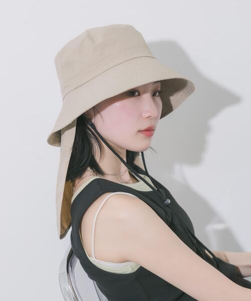 SMELLY(スメリー)の「『撥水/UVカット』サンシェードバケットハット(ハット・レディース・ベージュ/チャコールグレー・-)」の1枚目の写真