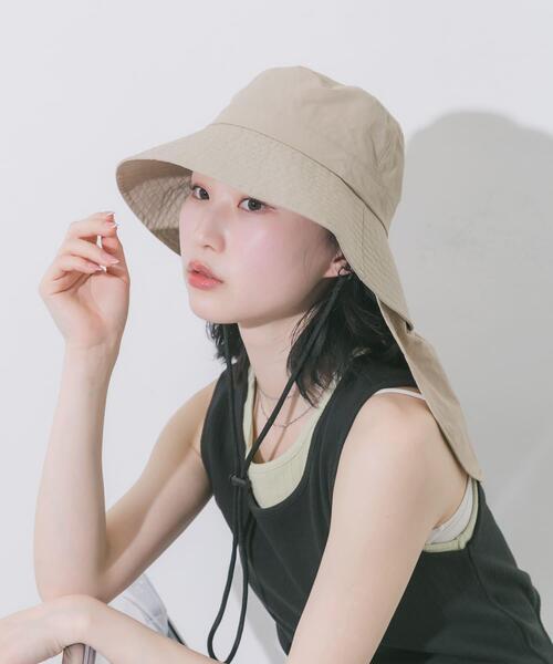 SMELLY(スメリー)の「『撥水/UVカット』サンシェードバケットハット(ハット・レディース・ベージュ/チャコールグレー・-)」の3枚目の写真