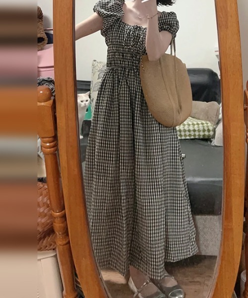 CHUL(チュル)の「ギンガムチェックシャーリングワンピース(ワンピース・レディース・ブラック×ホワイト・X-LARGE/LARGE/MEDIUM/SMALL)」の2枚目の写真