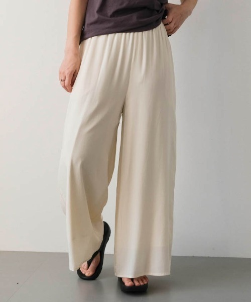 aquagarage(アクアガレージ)の「冷感ワイドパンツ(その他パンツ・レディース・カーキ/アイボリー/ブラック・L2/M2/L/M/L1/M1)」の2枚目の写真