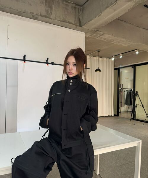 DAUSPICE（ディーオスピス）の「(DUC) Western Trucker Jacket Black（デニムジャケット・メンズ・ブラック・MEDIUM/LARGE）」の2枚目の写真