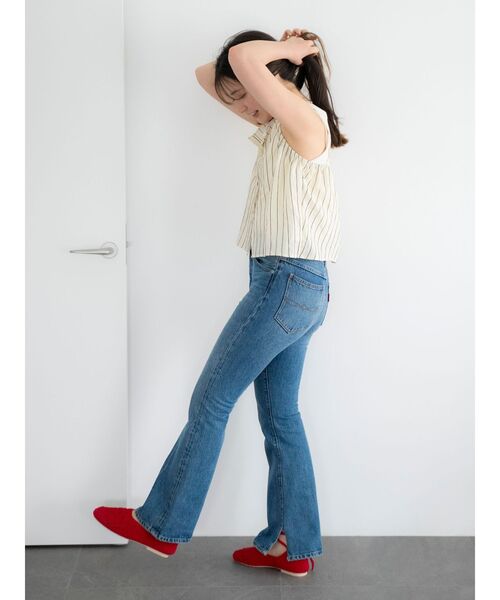 Ungrid（アングリッド）の「スリットデザインフレアデニム（デニムパンツ・レディース・ブルー・26inch/25inch/24inch）」の10枚目の写真