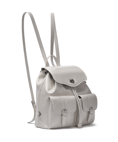 MADENROLLS(マデンロールズ)の「Vina Backpack Ivory(バックパック/リュック・レディース・その他・FREE)」の4枚目の写真