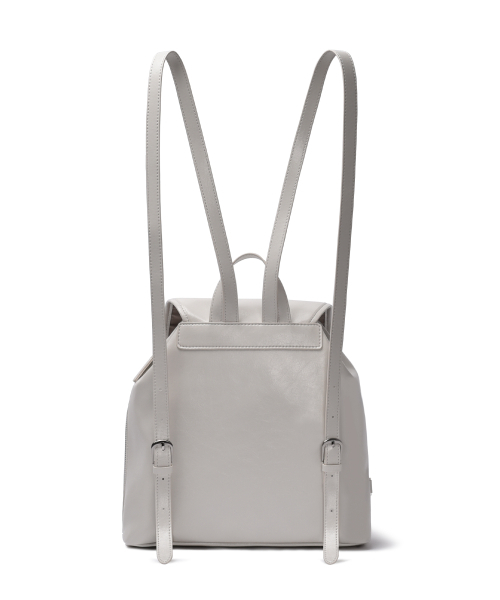 MADENROLLS(マデンロールズ)の「Vina Backpack Ivory(バックパック/リュック・レディース・その他・FREE)」の6枚目の写真
