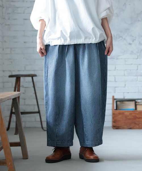 soulberry（ソウルベリー）の「味わい深いヒッコリーの9分丈パンツ（デニムパンツ・レディース・ブルー系・5L/4L/3L/LL/L/M）」の19枚目の写真