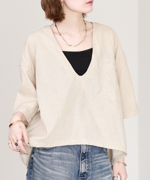 atONE(アットワン)の「麻綿Vネックシャツプルオーバー 半端袖(シャツ/ブラウス・レディース・ベージュ/ブラック・4L~5L/LL~3L/M~L)」の1枚目の写真
