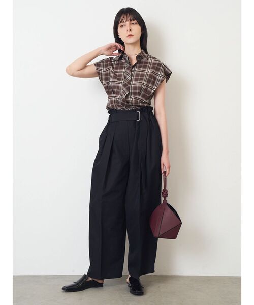 ELENDEEK(エレンディーク)の「サイドギャザーコクーンパンツ(その他パンツ・レディース・ブラック/ベージュ・2/1)」の11枚目の写真