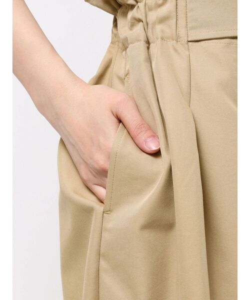 ELENDEEK(エレンディーク)の「サイドギャザーコクーンパンツ(その他パンツ・レディース・ブラック/ベージュ・2/1)」の19枚目の写真