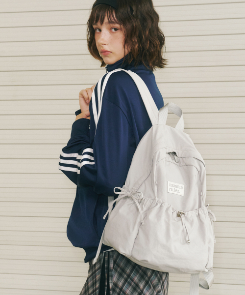 MASMARULEZ（マスマルールズ）の「[INT] mini ver. Ribbon pocket backpack_Light gray（バックパック/リュック・レディース・ライトグレー・FREE）」の2枚目の写真