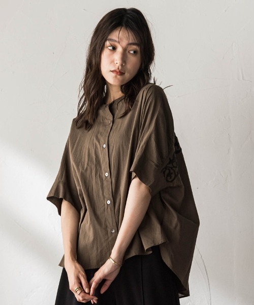 MAYSON GREY(メイソングレイ)の「キャンブリックバック刺繍ブラウス(シャツ/ブラウス・レディース・ホワイト/ブラック/ブラウン・M)」の11枚目の写真