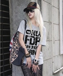 【UNISEX】英字グラフィック ビッグシルエット 半袖Tシャツ