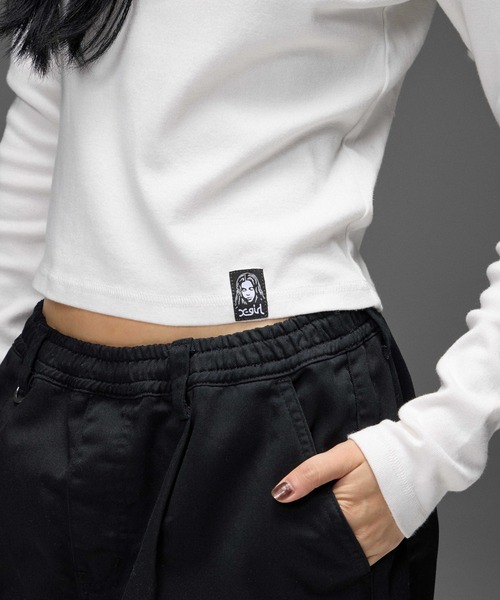 X-girl(エックスガール)の「HENLEY NECK SCRIPT LOGO L/S COMPACT TOP(Tシャツ/カットソー・レディース・レオパード/ホワイト/カモフラージュ・ONE SIZE)」の7枚目の写真