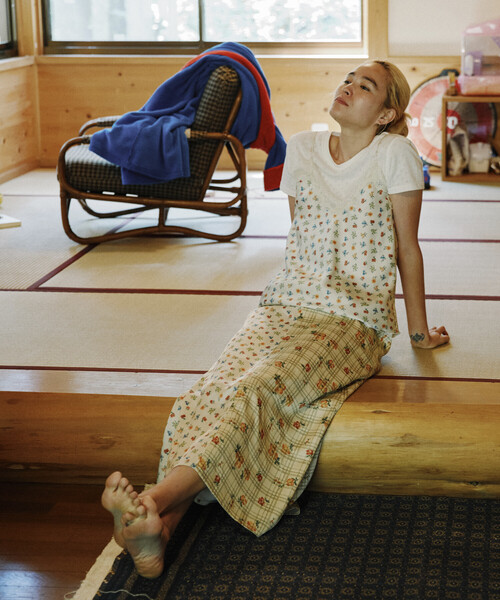 Freada(フリーダ)の「Freada/フリーダ 2WAY花柄サテンキャミ(キャミソール・レディース・ブラック/オフホワイト・ONE SIZE)」の17枚目の写真