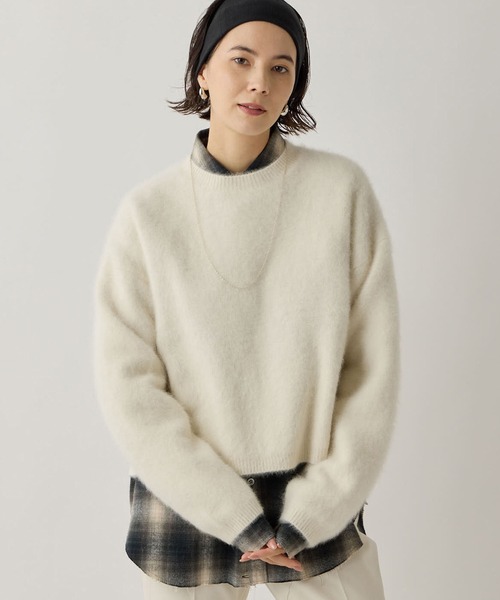 Whim Gazette(ウィムガゼット)の「カシミヤ混ファークルーネックニットプルオーバー(ニット/セーター・レディース・ブラウン/イエロー/ミント/グレー/オフホワイト/ピンク/ネイビー・FREE)」の2枚目の写真