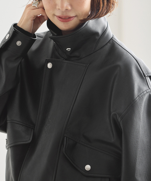 DUNST(ダンスト)の「DUNST/ダンスト UNISEX CROPPED ALTER-LEATHER BLOUSON ジャケット(その他アウター・レディース・ブラック・SMALL)」の9枚目の写真