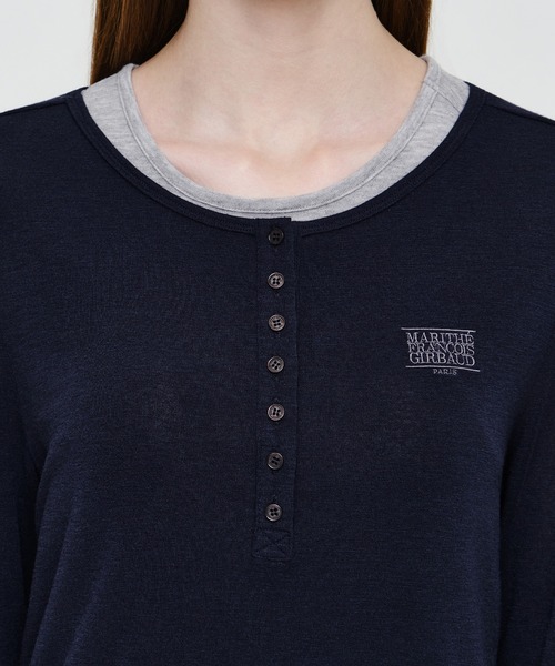 MARITHE + FRANCOIS GIRBAUD（マリテフランソワジルボー）の「W HENLEY NECK LAYERED LONG SLEEVE TEE（Tシャツ/カットソー・レディース・ネイビー/チャコール・SMALL/MEDIUM）」の17枚目の写真