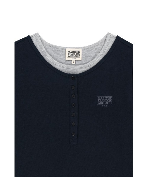 MARITHE + FRANCOIS GIRBAUD（マリテフランソワジルボー）の「W HENLEY NECK LAYERED LONG SLEEVE TEE（Tシャツ/カットソー・レディース・ネイビー/チャコール・SMALL/MEDIUM）」の22枚目の写真