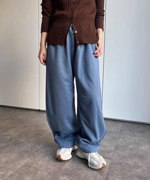 Jena espace merveilleux(ジェナ エスパスメルヴェイユ)の「【PalinkA/パリンカ】ダンボールカーブパンツ(その他パンツ・レディース・ライトグレー/ブルー・FREE)」の2枚目の写真
