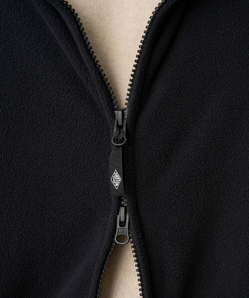 DANTON（ダントン）の「Men’s Micro Fleece Zip Up Blouson（ブルゾン・メンズ・ブラック/チャコール/グレイッシュベージュ・S/M/L/XL）」の12枚目の写真