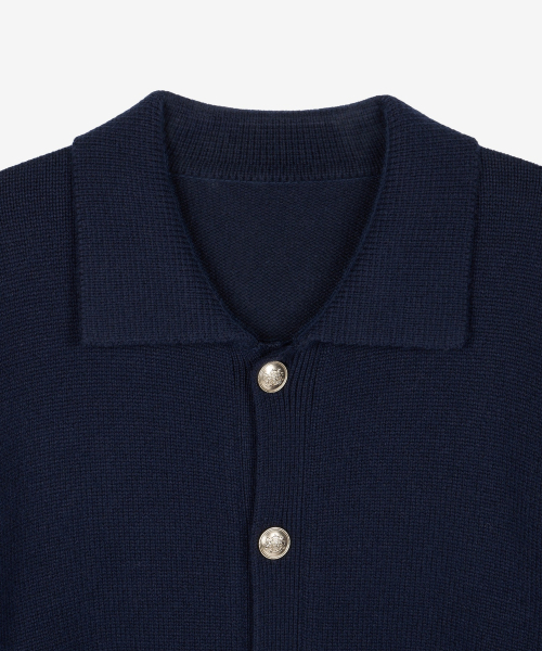 TNGT(ティーエヌジーティー)の「Oversize Gold Button Cardigan (Navy) TNSW6F102N2(カーディガン/ボレロ・レディース・その他・100/105/110/85/95)」の3枚目の写真