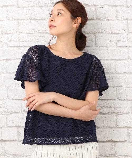 LEPSIM（レプシィム）の「レースカサネソデフレアプルオーバーSS　723971（Tシャツ/カットソー・レディース・ネイビー/オフホワイト/ブラック/グレイッシュベージュ・LARGE/MEDIUM）」の4枚目の写真