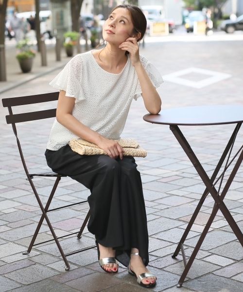 LEPSIM（レプシィム）の「レースカサネソデフレアプルオーバーSS　723971（Tシャツ/カットソー・レディース・ネイビー/オフホワイト/ブラック/グレイッシュベージュ・LARGE/MEDIUM）」の10枚目の写真