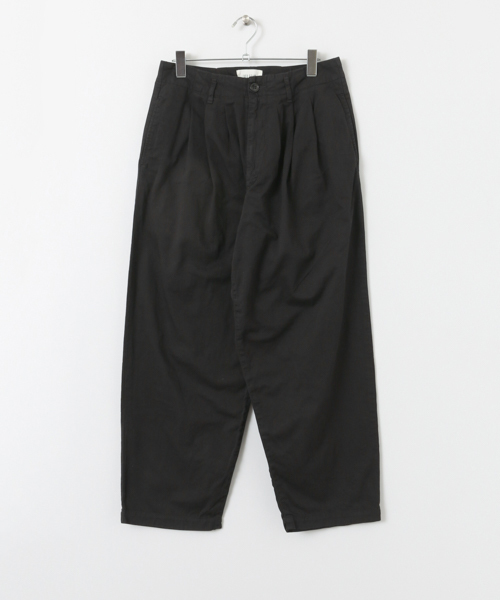 URBAN RESEARCH（アーバンリサーチ）の「RED SEAM タックトラウザー（その他パンツ・メンズ・ブラック/カーキ・MEDIUM/LARGE）」の8枚目の写真