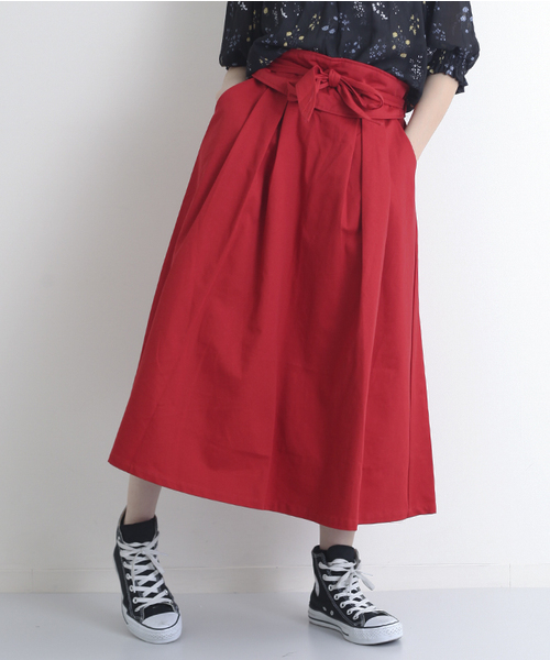 MERLOT（メルロー）の「サッシュベルト付きフレアタックスカート628-5527（スカート・レディース・ベージュ/ネイビー/レッド・FREE）」の3枚目の写真