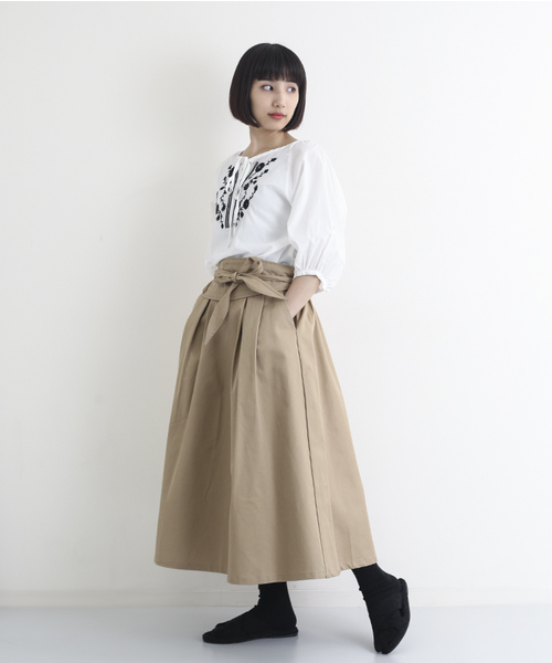 MERLOT（メルロー）の「サッシュベルト付きフレアタックスカート628-5527（スカート・レディース・ベージュ/ネイビー/レッド・FREE）」の19枚目の写真