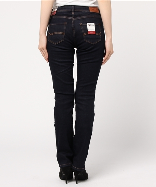 HILFIGER DENIM（ヒルフィガーデニム）の「ストレートフィットジーンズNDST（デニムパンツ・レディース・インディゴブルー・26inch/28inch/24inch/27inch/25inch）」の4枚目の写真