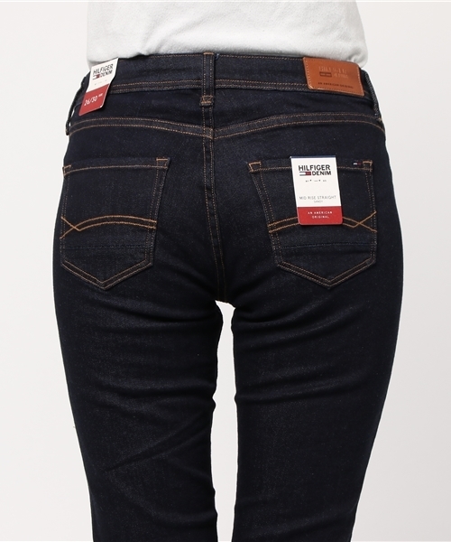 HILFIGER DENIM（ヒルフィガーデニム）の「ストレートフィットジーンズNDST（デニムパンツ・レディース・インディゴブルー・26inch/28inch/24inch/27inch/25inch）」の6枚目の写真