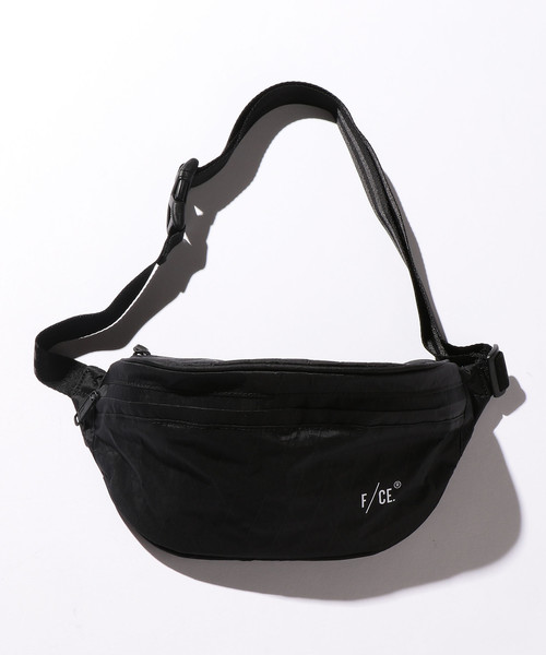 F/CE. （エフシーイー）の「＜F/CE.（エフシーイー）＞ X-PAC WAISTBAG/バック ◆（ショルダーバッグ・メンズ・ブラック/ブラウン・FREE）」の2枚目の写真