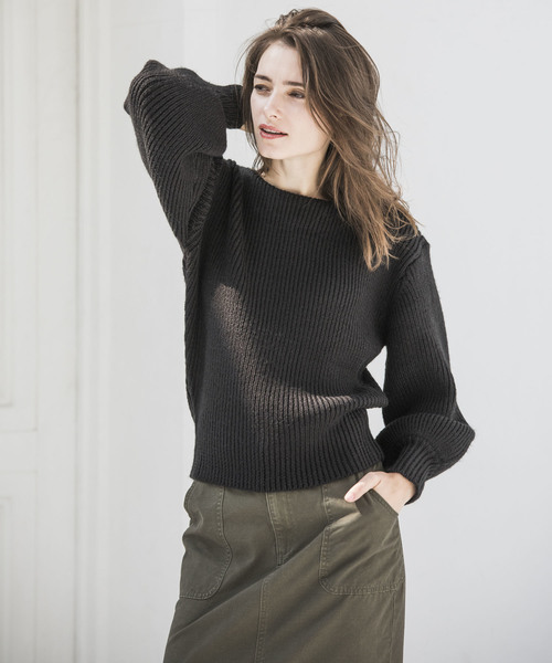 Emma Taylor(エマテイラー)の「1.5Gボートネックリブニットプルオーバー(ニット/セーター・レディース・ブラック/ブルー/ラベンダー・FREE)」の2枚目の写真