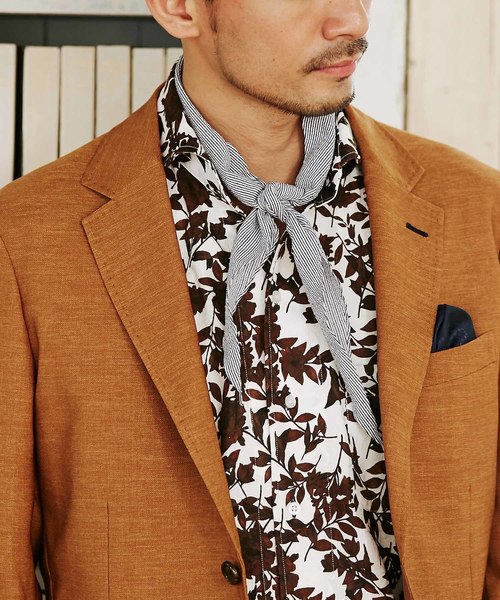 MEN'S BIGI（メンズビギ）の「シアサッカーネッカチーフ（バンダナ/スカーフ・メンズ・ネイビー/ブルー系その他/レッド系その他・FREE）」の3枚目の写真