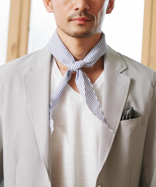 MEN'S BIGI（メンズビギ）の「シアサッカーネッカチーフ（バンダナ/スカーフ・メンズ・ネイビー/ブルー系その他/レッド系その他・FREE）」の7枚目の写真