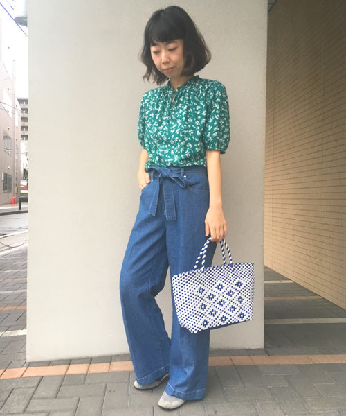 Petit Honfleur(プチオンフルール)の「◇カタログ掲載◇【麻シリーズ】麻入りデニムワイドパンツ(デニムパンツ・レディース・ネイビー/ブルー・70/61/64/67)」の5枚目の写真