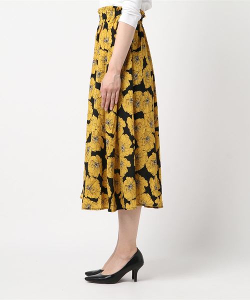 coca(coca)(コカ)の「レトロ花柄フレアロングスカート(SHORT)(スカート・レディース・ブラック・SHORT)」の2枚目の写真