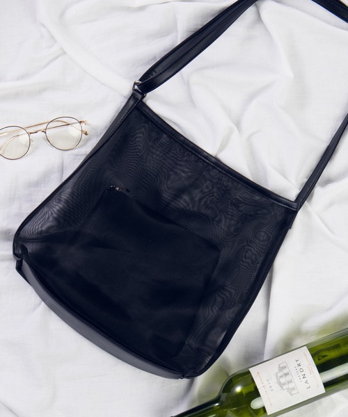 WEGO(ウィゴー)の「WEGO/ポーチ付きシアーショルダーバッグ(ショルダーバッグ・レディース・ブラウン/ブラック・FREE)」の2枚目の写真