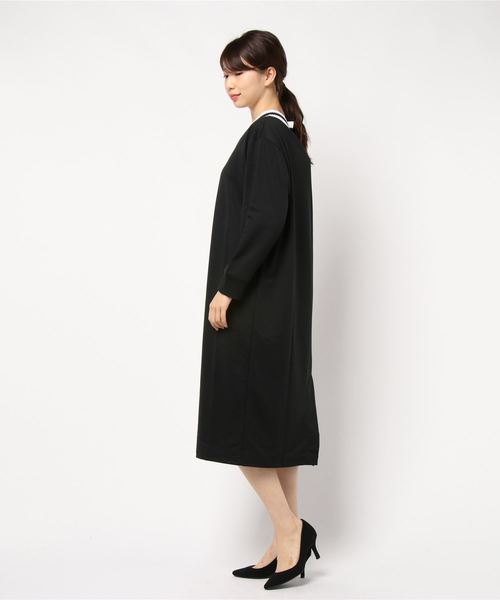 GeeRA（ジーラ）の「Ｖライン裏毛ワンピース（ワンピース・レディース・ブラック・MEDIUM/LARGE/X-LARGE）」の2枚目の写真