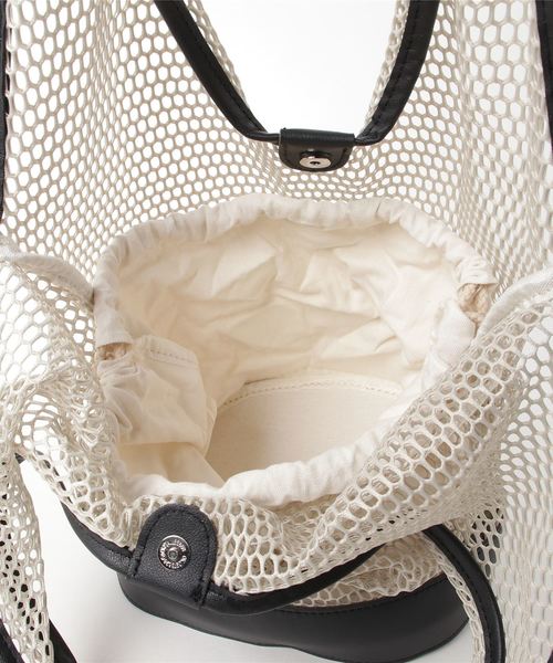 MODE ROBE（モードローブ）の「メッシュバッグ（トートバッグ・レディース・ブラック/ベージュ/ブラウン・FREE）」の6枚目の写真