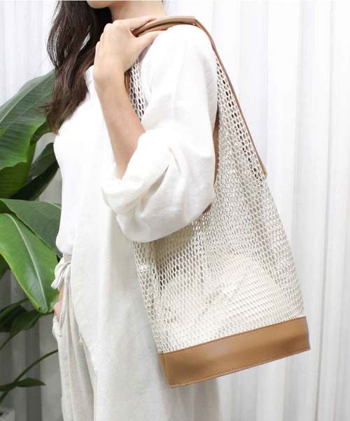 MODE ROBE（モードローブ）の「メッシュバッグ（トートバッグ・レディース・ブラック/ベージュ/ブラウン・FREE）」の3枚目の写真