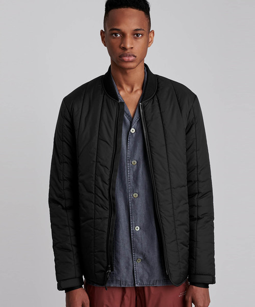 Saturdays NYC（サタデーズ ニューヨークシティ ）の「Jones Puffer Jacket（ブルゾン・メンズ・ブラック/ネイビー・X-SMALL/S/M/L/X-LARGE）」の2枚目の写真