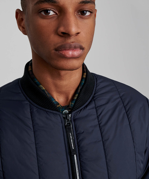 Saturdays NYC（サタデーズ ニューヨークシティ ）の「Jones Puffer Jacket（ブルゾン・メンズ・ブラック/ネイビー・X-SMALL/S/M/L/X-LARGE）」の11枚目の写真