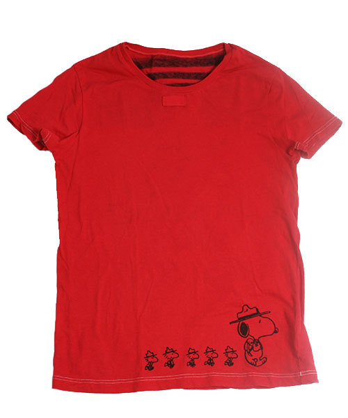 One deux boo(ワンドゥーブー)の「Peanuts半袖Tee ビーグルスカウト柄レディース(Tシャツ/カットソー・レディース・グリーン/イエロー/レッド・MEDIUM)」の3枚目の写真