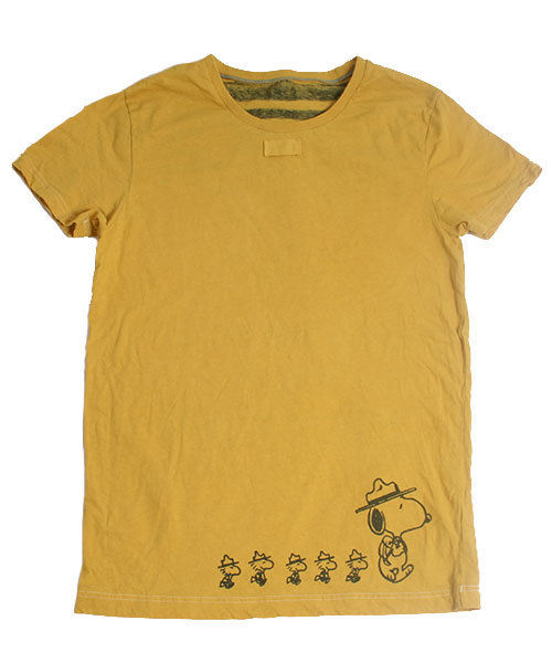 One deux boo(ワンドゥーブー)の「Peanuts半袖Tee ビーグルスカウト柄レディース(Tシャツ/カットソー・レディース・グリーン/イエロー/レッド・MEDIUM)」の1枚目の写真