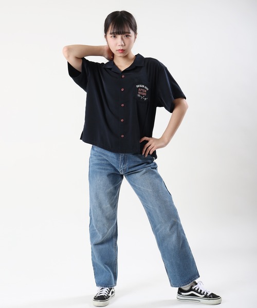 POWER TO THE PEOPLE(パワートゥーザピープル)の「POWER TO THE PEOPLE 両面刺繍 半袖オープンカラーシャツ(シャツ/ブラウス・レディース・ブラック/ダークグリーン/ピンク/グリーン系その他/ブラック系その他/ブラック系その他2/カーキ/ベージュ/イエロー/グリーン系その他2/ピンク系その他/オレンジ・M/L)」の21枚目の写真