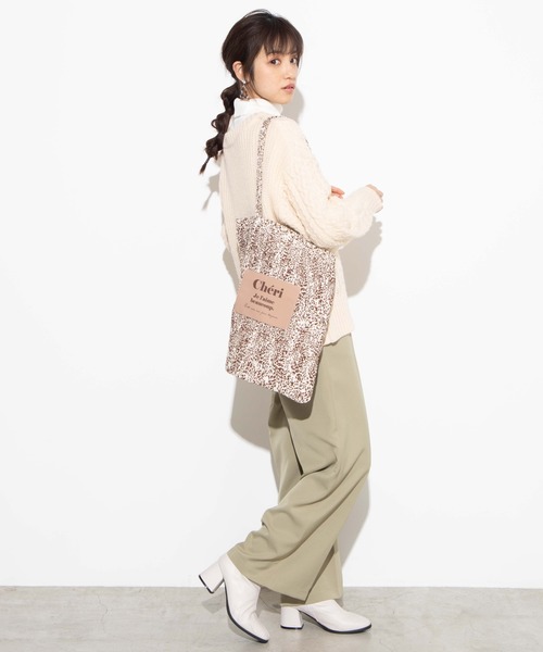 WEGO(ウィゴー)の「WEGO/ロゴプリーツトートバッグ(トートバッグ・レディース・ベージュ/その他1・FREE)」の5枚目の写真