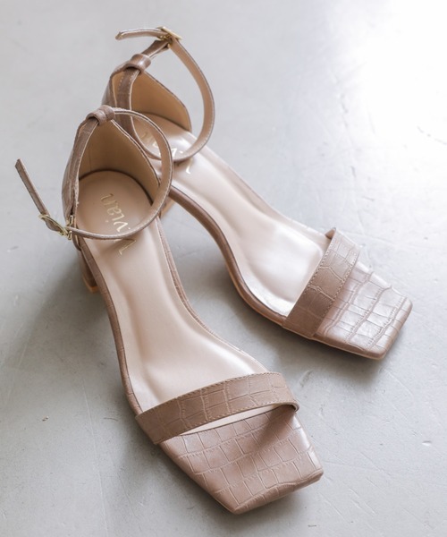 VIVIAN（ヴィヴィアン）の「スクエアトゥアンクルストラップサンダル（サンダル・レディース・Royal/ベージュ系その他6/D/ブラック系その他2/ブラック系その他3/ブラック×グリーン/インディゴ×ゴールド/E/PINK/パイソン/シルバー/White・SS/S/M/L/LL）」の8枚目の写真