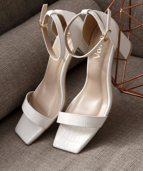 VIVIAN（ヴィヴィアン）の「スクエアトゥアンクルストラップサンダル（サンダル・レディース・Royal/ベージュ系その他6/D/ブラック系その他2/ブラック系その他3/ブラック×グリーン/インディゴ×ゴールド/E/PINK/パイソン/シルバー/White・SS/S/M/L/LL）」の10枚目の写真